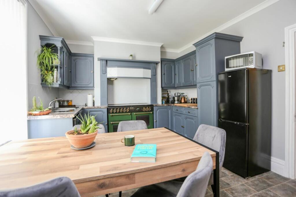 פורטסמות' Southsea Historic Gem - Elegant Apartments מראה חיצוני תמונה